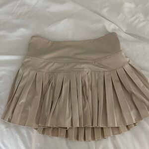 Chic Beige Pleated Mini Skirt